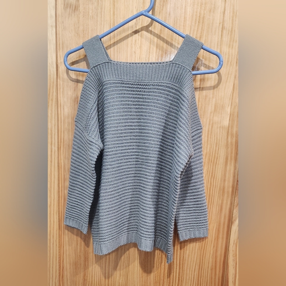 Jessica Simpson Gray Cold Shoulder Sweater